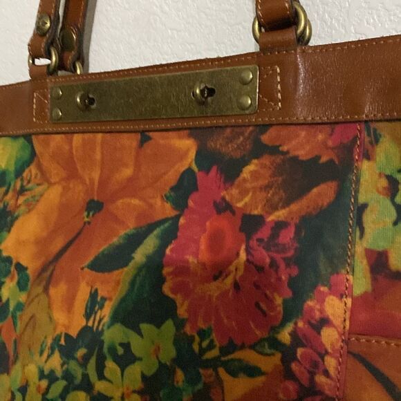 PATRICIA NASH Double Turn Lock Closure Floral Tote Bag with Leather Trim - Picture 2 of 13